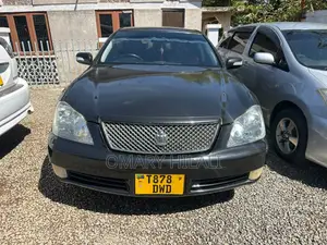 Toyota Crown Royale 2005 Black