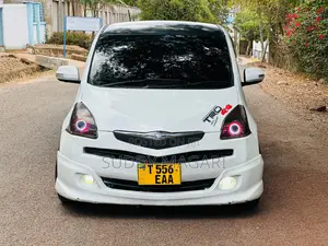 Toyota Ractis 2006 White