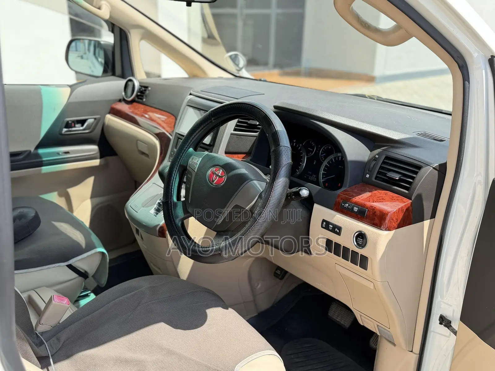 Toyota Alphard 2010 White
