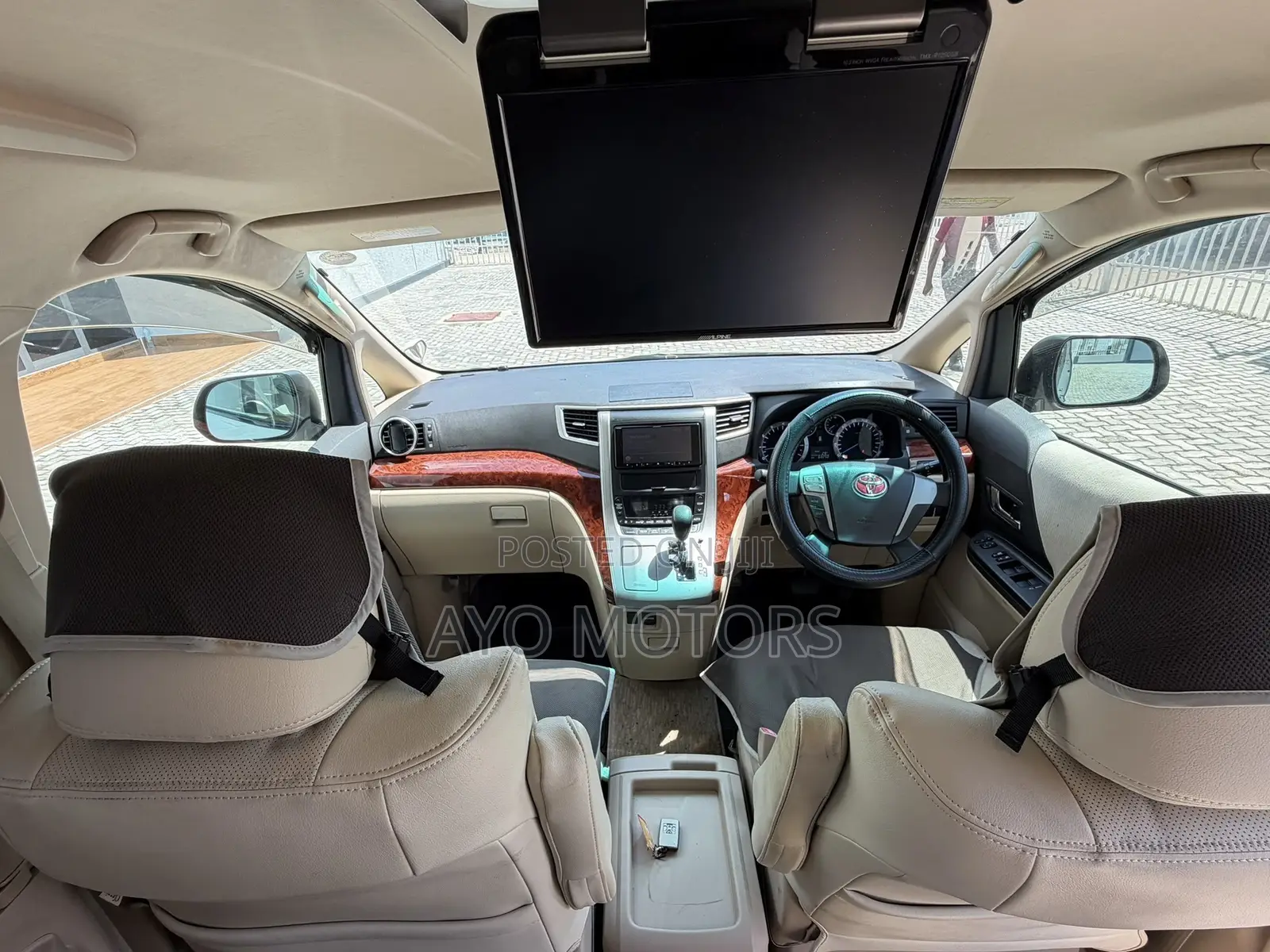 Toyota Alphard 2010 White
