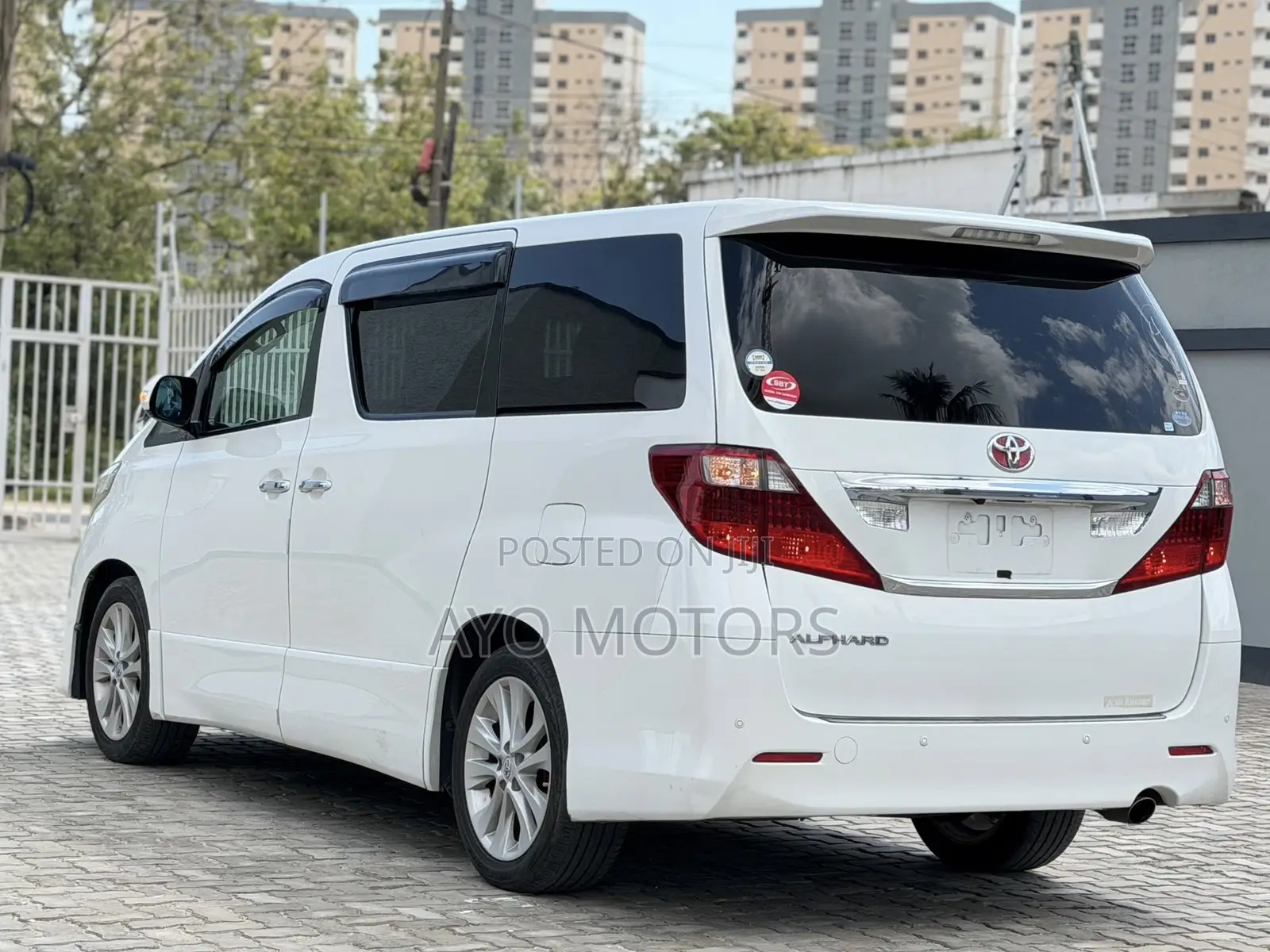 Toyota Alphard 2010 White