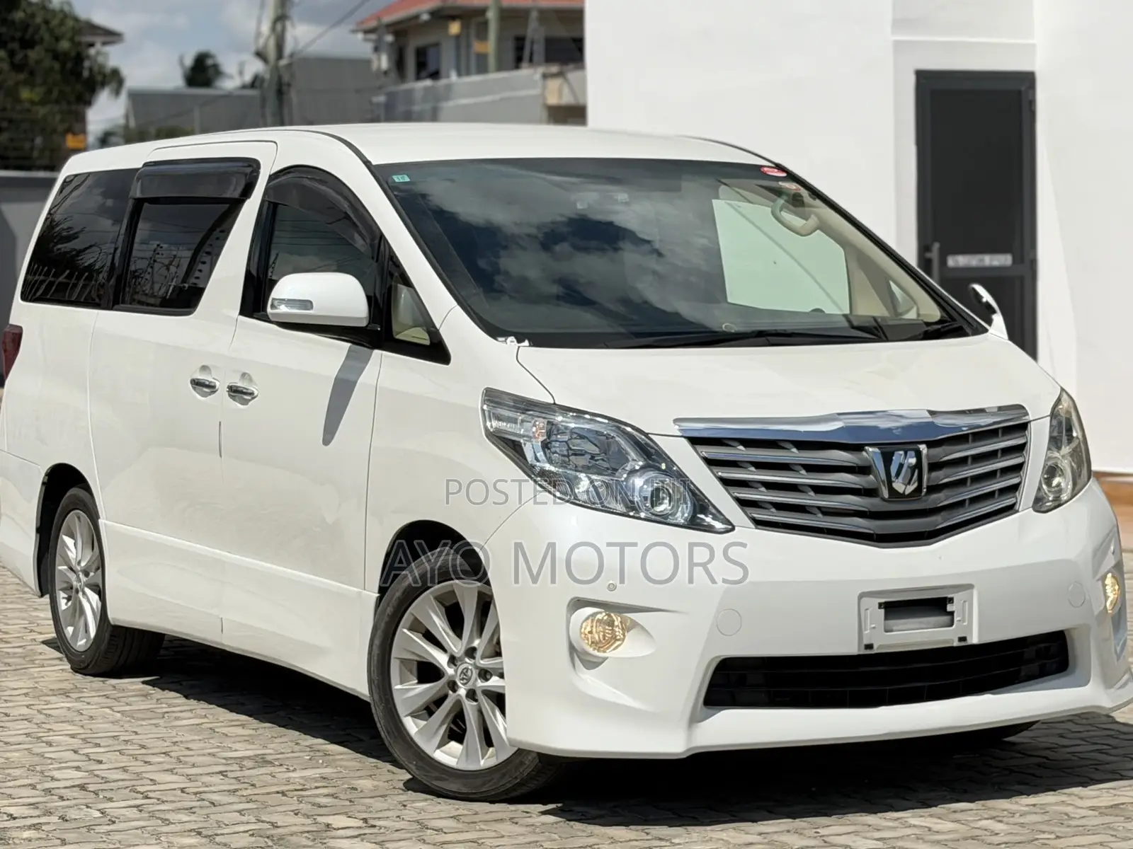 Toyota Alphard 2010 White