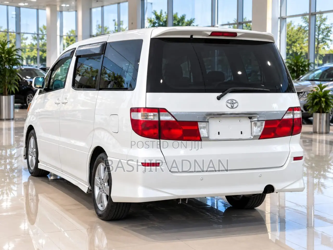 Toyota Alphard 2.4 Petrol FWD 2004 White
