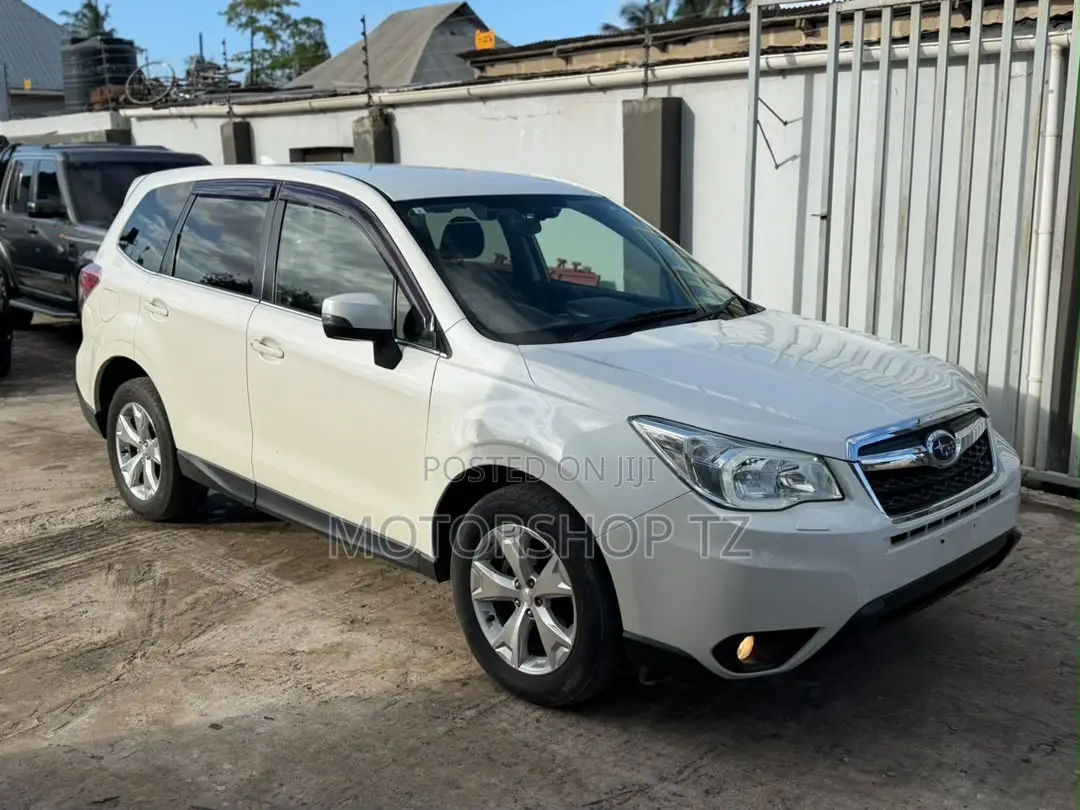 Subaru Forester 2.0XT Premium 4dr SUV AWD (2.0L 4cyl Turbo CVT) 2014