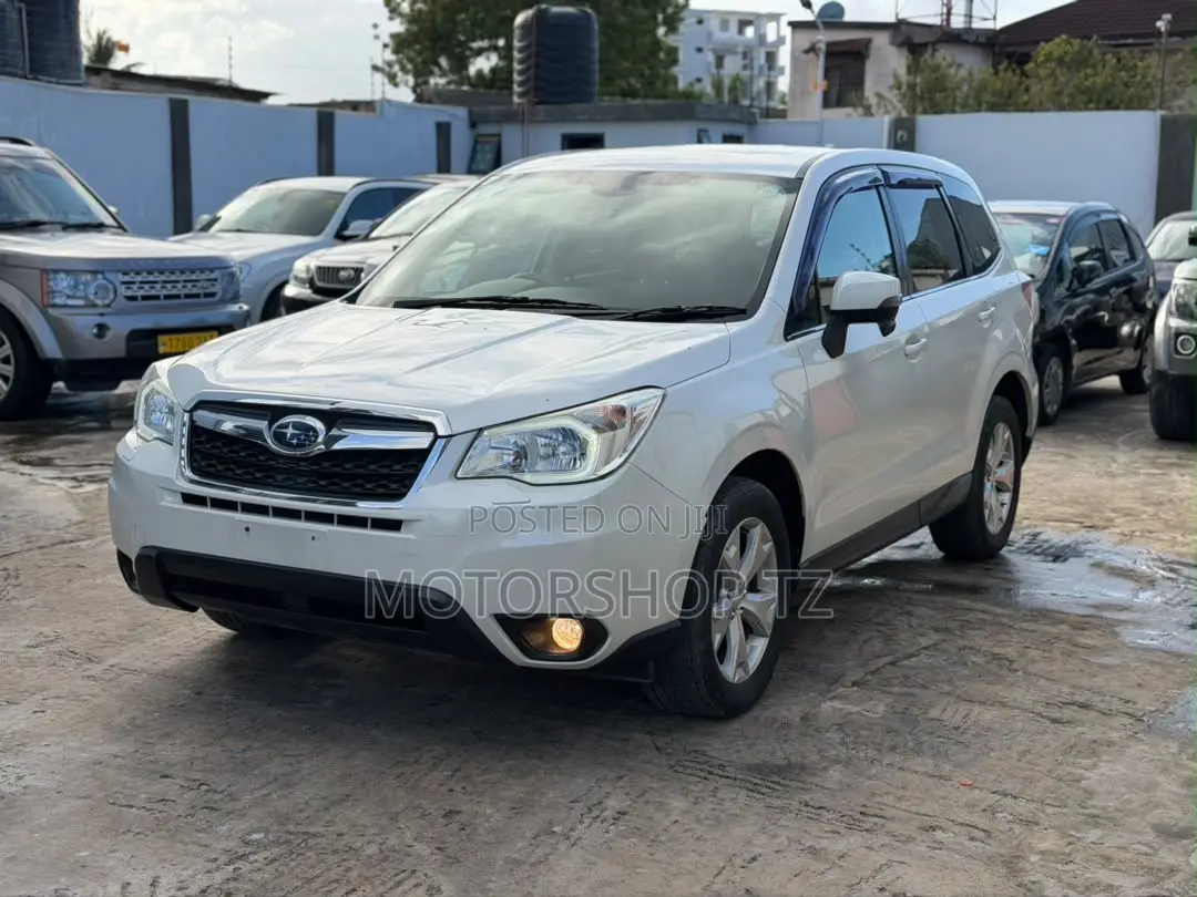 Subaru Forester 2.0XT Premium 4dr SUV AWD (2.0L 4cyl Turbo CVT) 2014