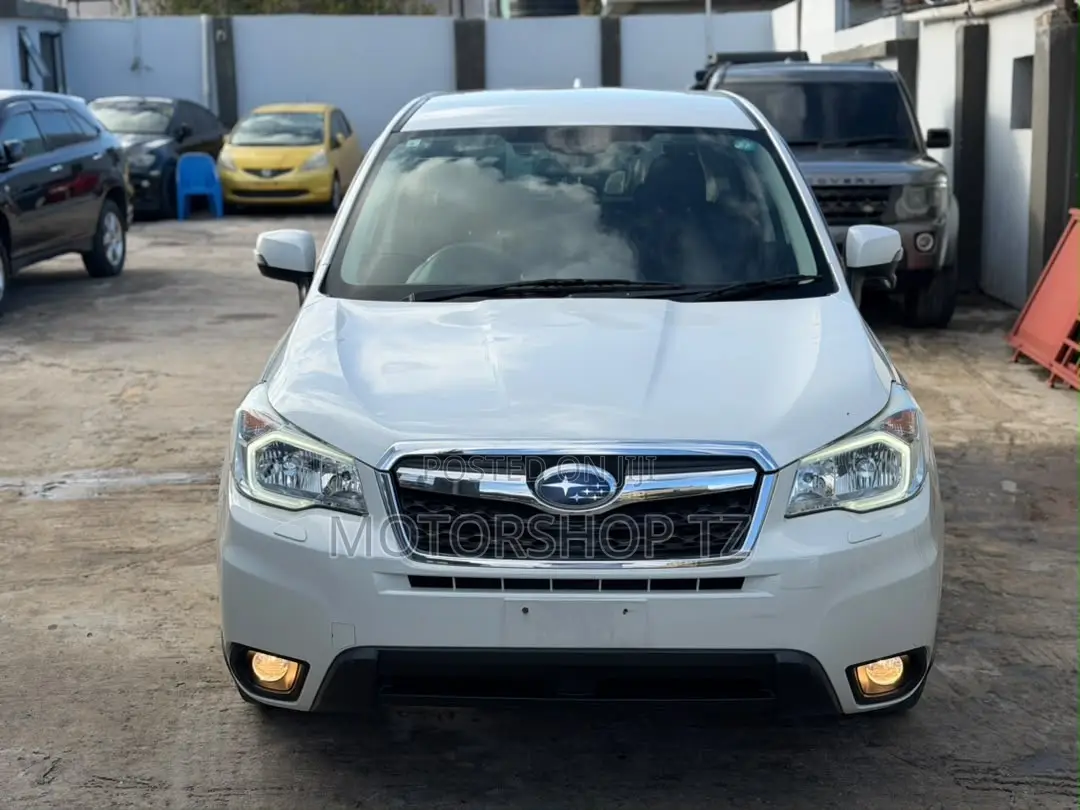 Subaru Forester 2.0XT Premium 4dr SUV AWD (2.0L 4cyl Turbo CVT) 2014