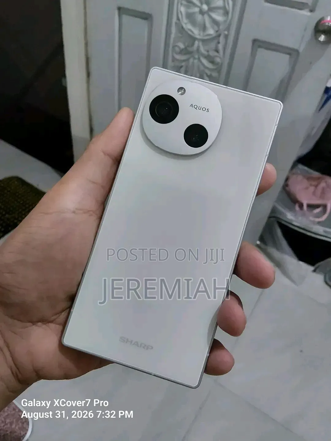 Sharp Aquos R8s pro 256 GB White