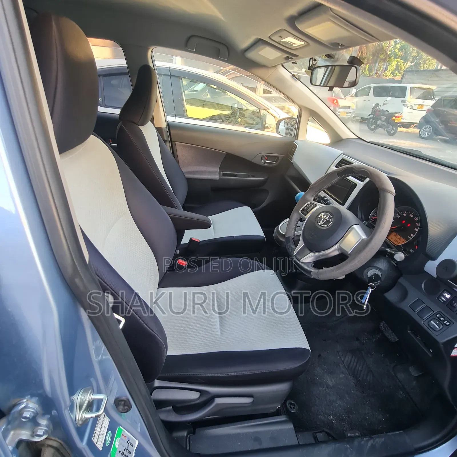 Toyota Toyoace 2010 Blue