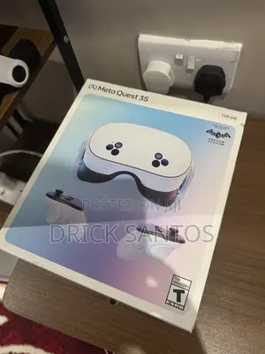 Meta Quest 3s Vr Game Headset Second Hand With Its Box and Extended