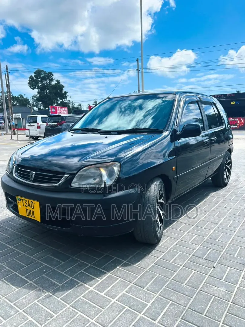 Toyota Raum 1.5 AWD 2004 Black