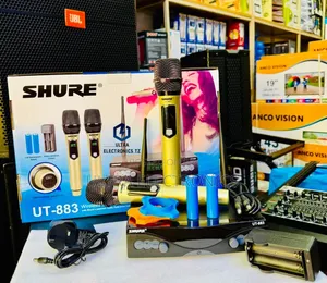 Shure Uhf Wireless Microphone System Ut883 Rechargeable Mic 100m Long