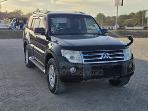Mitsubishi Pajero 2010 Black