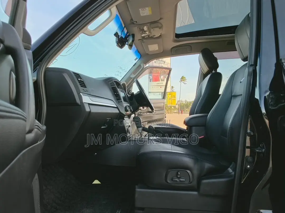 Mitsubishi Pajero 2010 Black