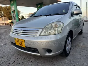Toyota Raum 1.5 FWD 2004 Beige