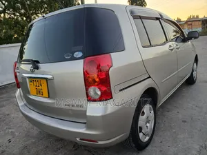 Toyota Raum 1.5 FWD 2004 Beige