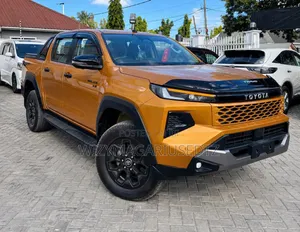 New Toyota Hilux 2026 Beige