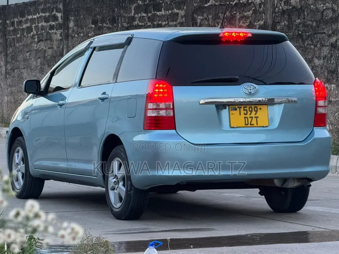 Toyota Wish 2006 Blue