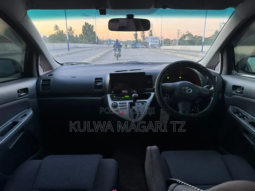 Toyota Wish 2006 Blue