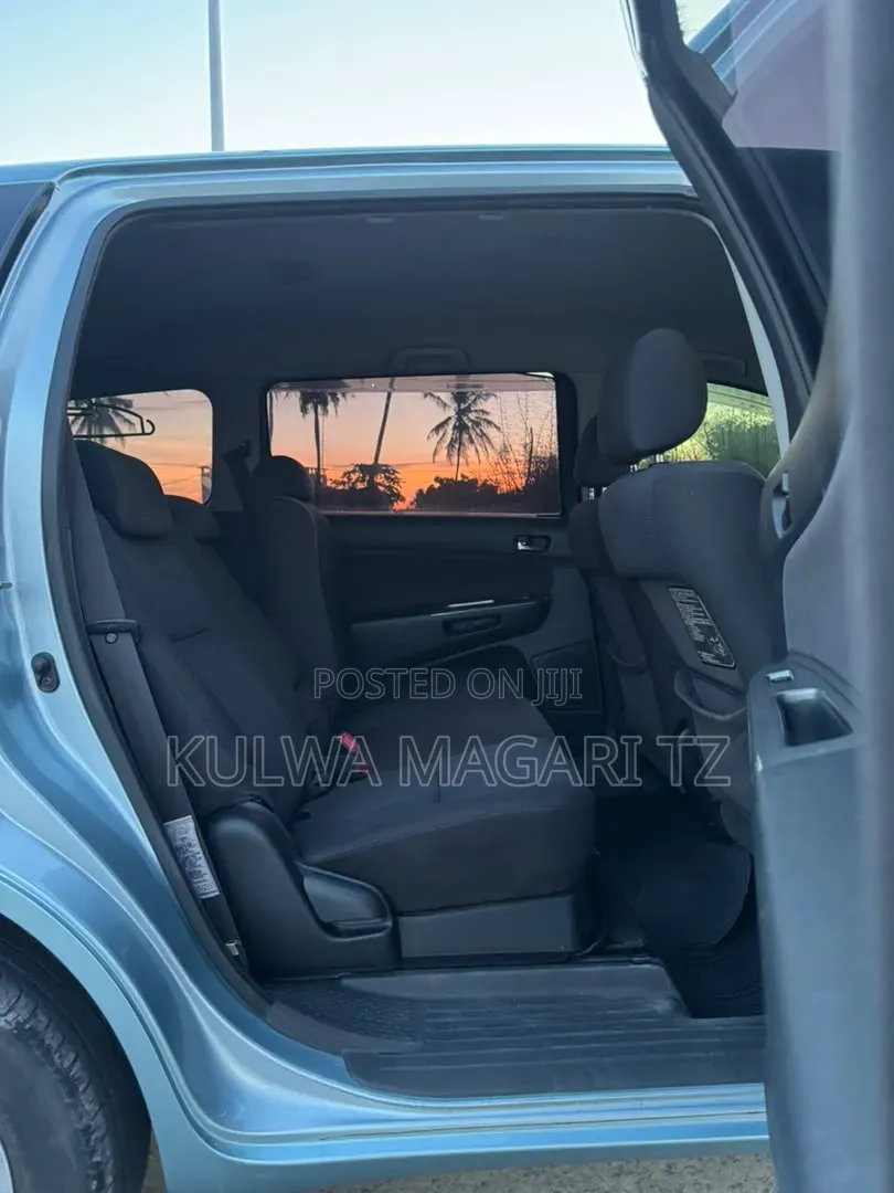 Toyota Wish 2006 Blue