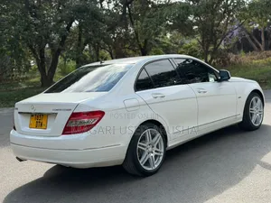 Mercedes-Benz C200 2008 White