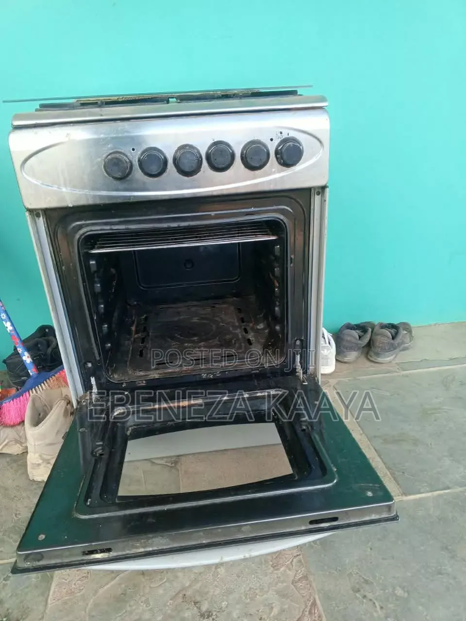 Gas Cooker With Oven