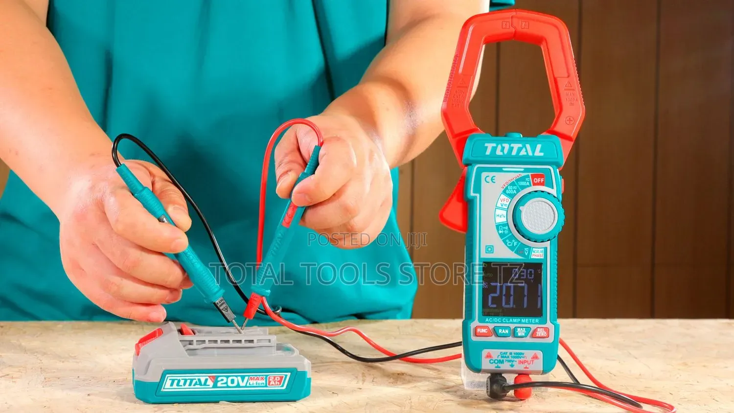 Total AC/Dc Clamp Meter 1200A
