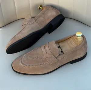 Men's Leather Official Loafer Shoes in FERRAGAMO Design