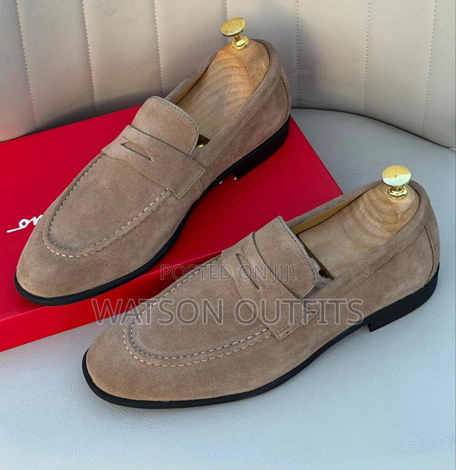 Men's Leather Official Loafer Shoes in FERRAGAMO Design