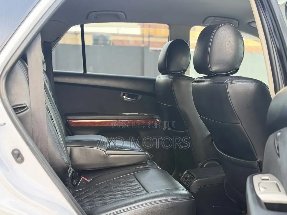 Toyota Harrier 2006 White