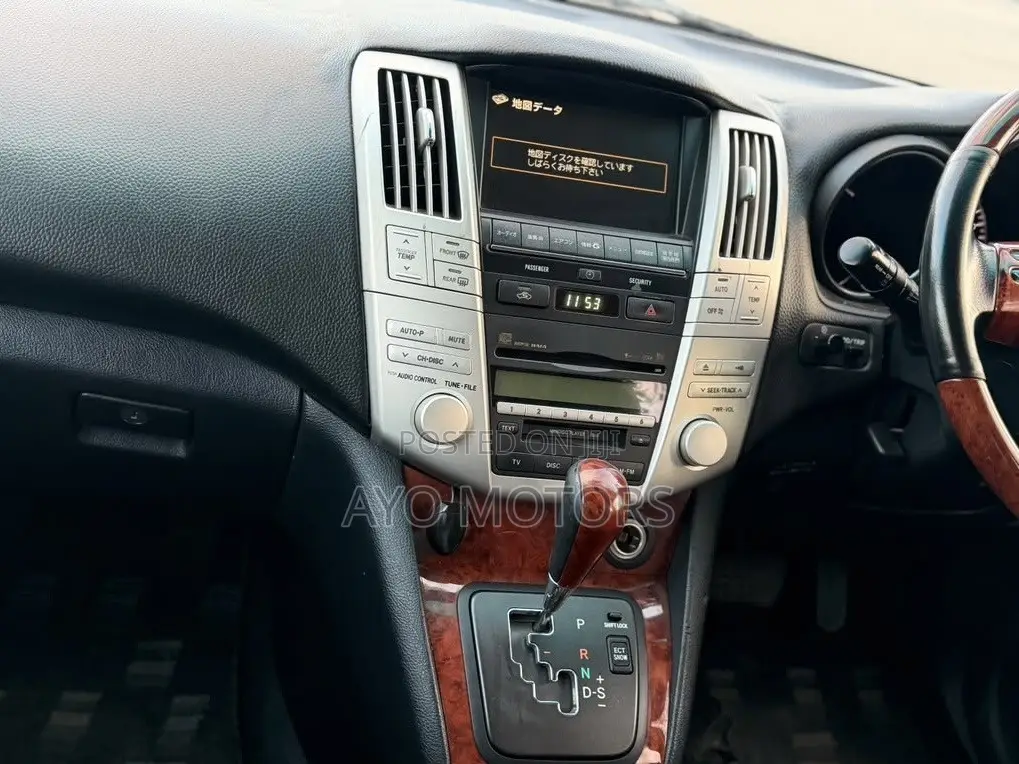 Toyota Harrier 2006 White