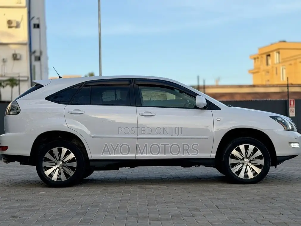 Toyota Harrier 2006 White