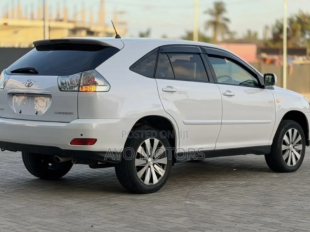 Toyota Harrier 2006 White