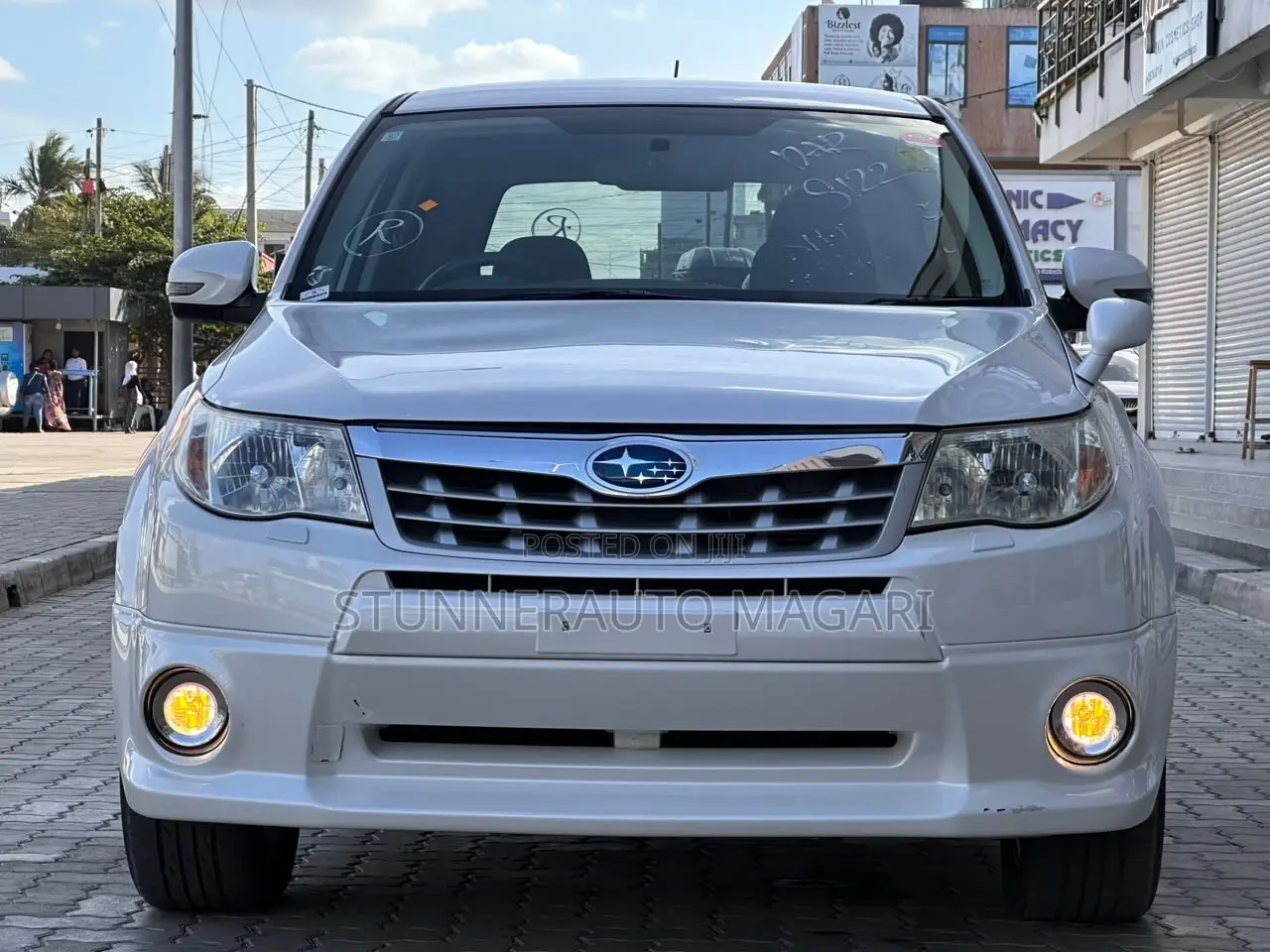 Subaru Forester 2011 Pearl