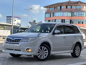 Subaru Forester 2011 Pearl