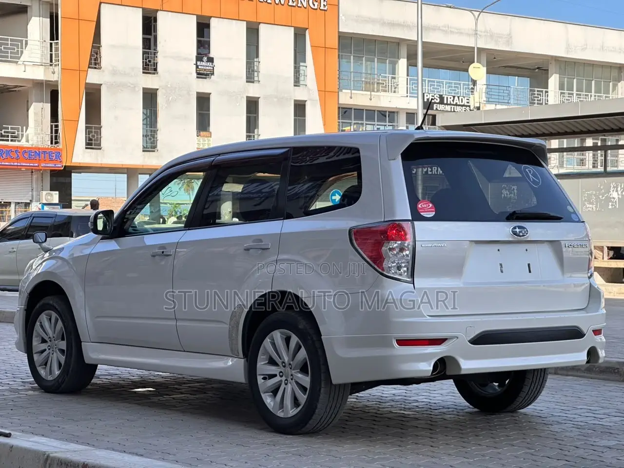 Subaru Forester 2011 Pearl