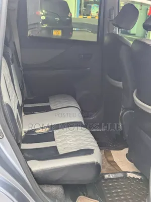 Toyota Ractis 2009 Gray