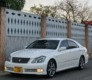 Toyota Crown Royale 2005 White