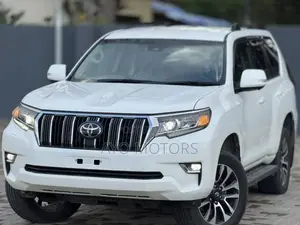 Toyota Land Cruiser Prado 2023 White