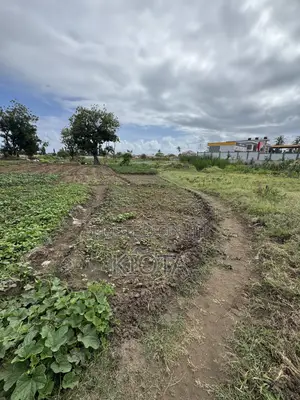 Ununio Investment Road Plot