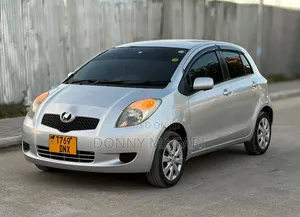 Toyota Vitz 2006 Silver