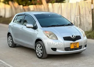 Toyota Vitz 2006 Silver