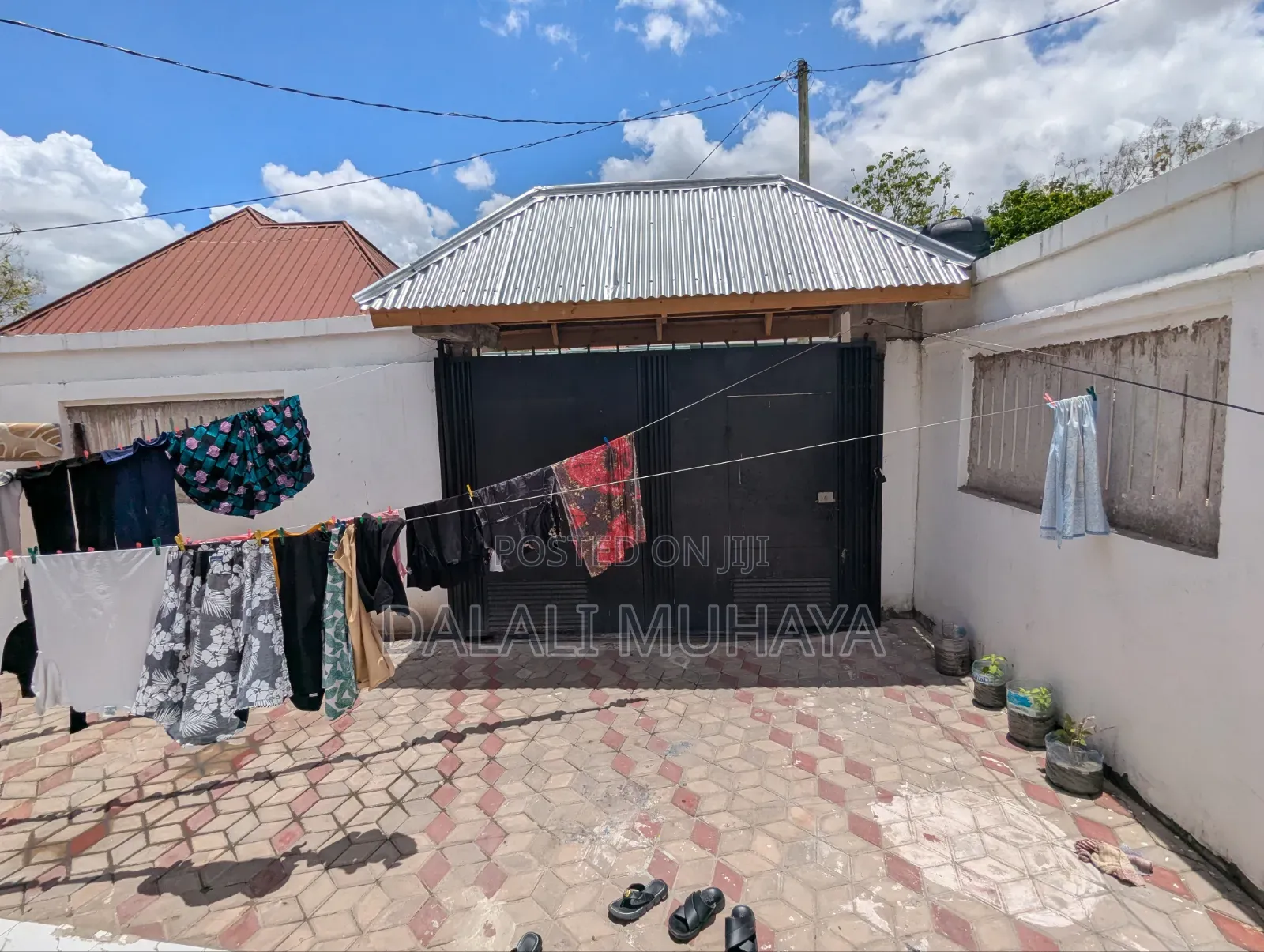 2bdrm House in Njia 4, Kitunda for sale
