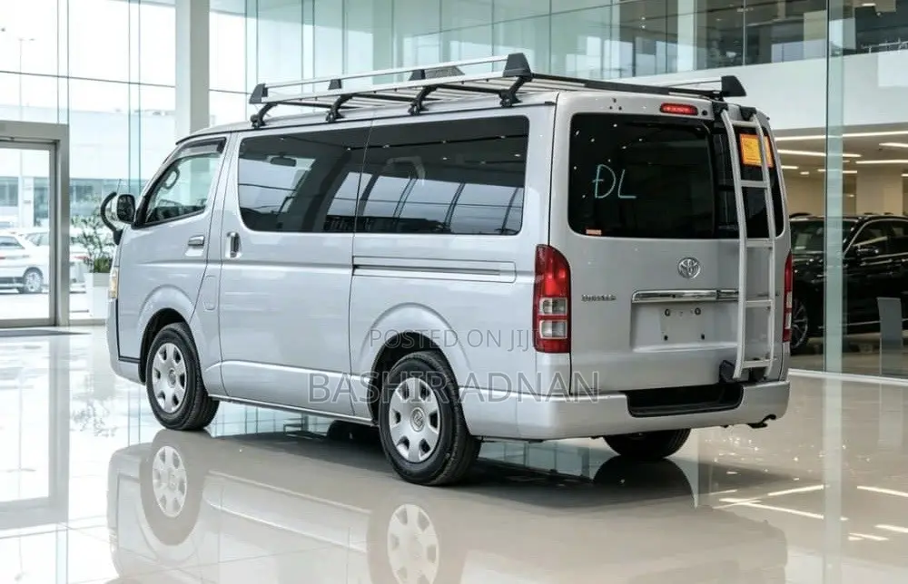 Toyota HiAce 2012 Silver