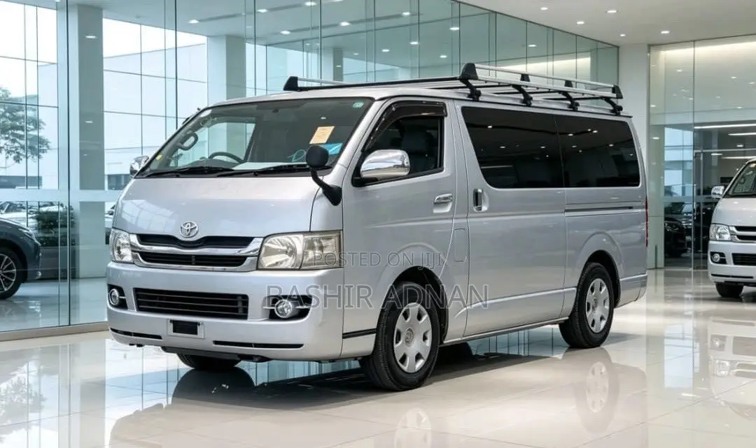 Toyota HiAce 2012 Silver