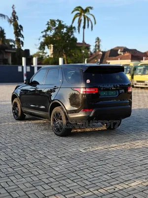 Land Rover Discovery 2019 Matt Black