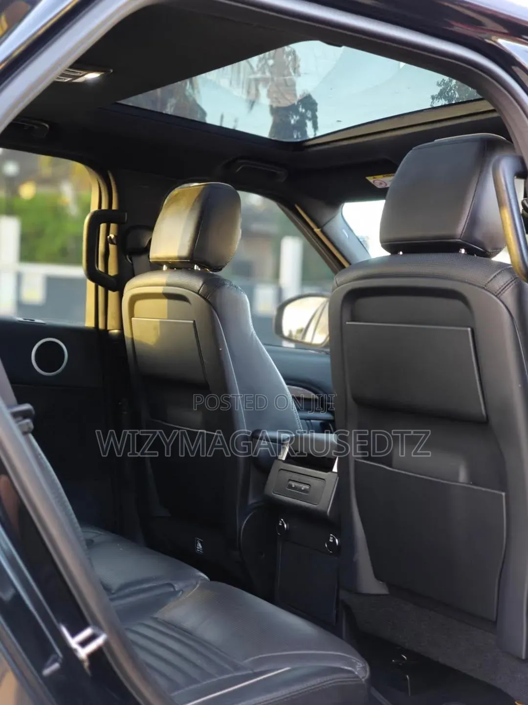 Land Rover Discovery 2019 Matt Black