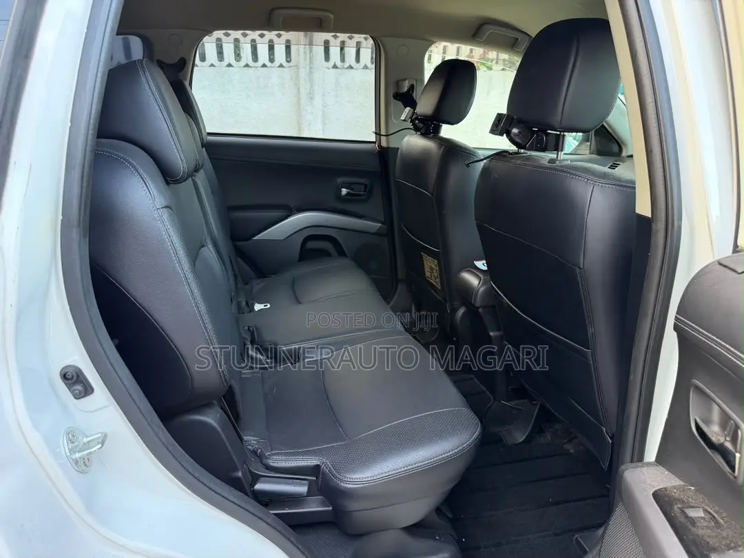 Mitsubishi Outlander 2010 White
