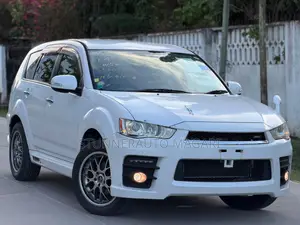 Mitsubishi Outlander 2010 White