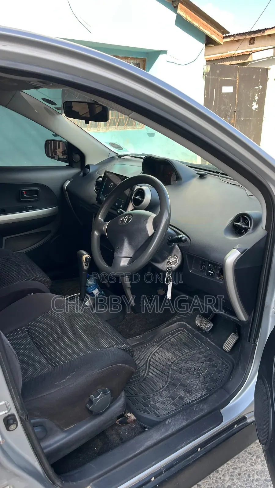 Toyota IST 2004 Silver