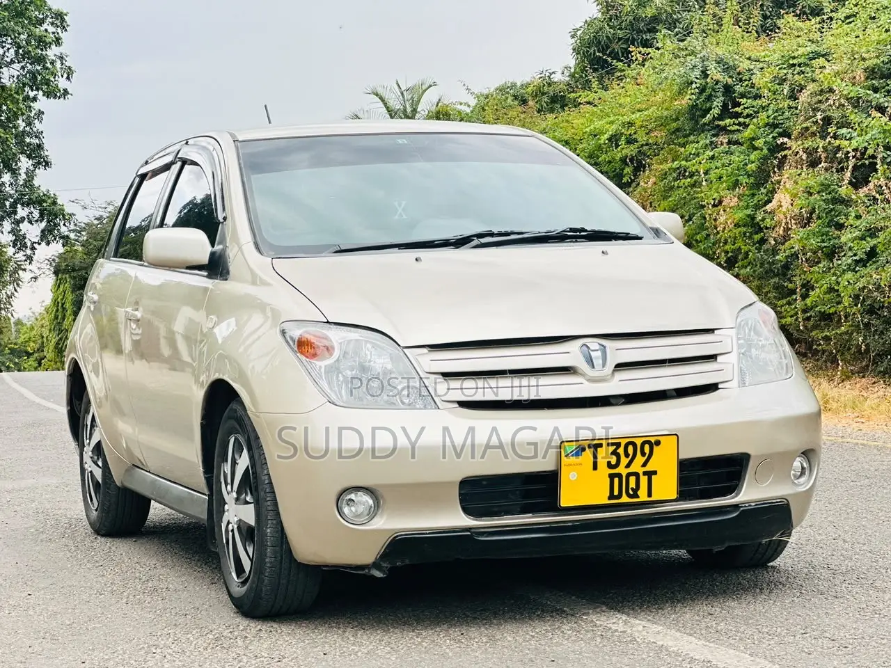 Toyota IST 2005 Silver